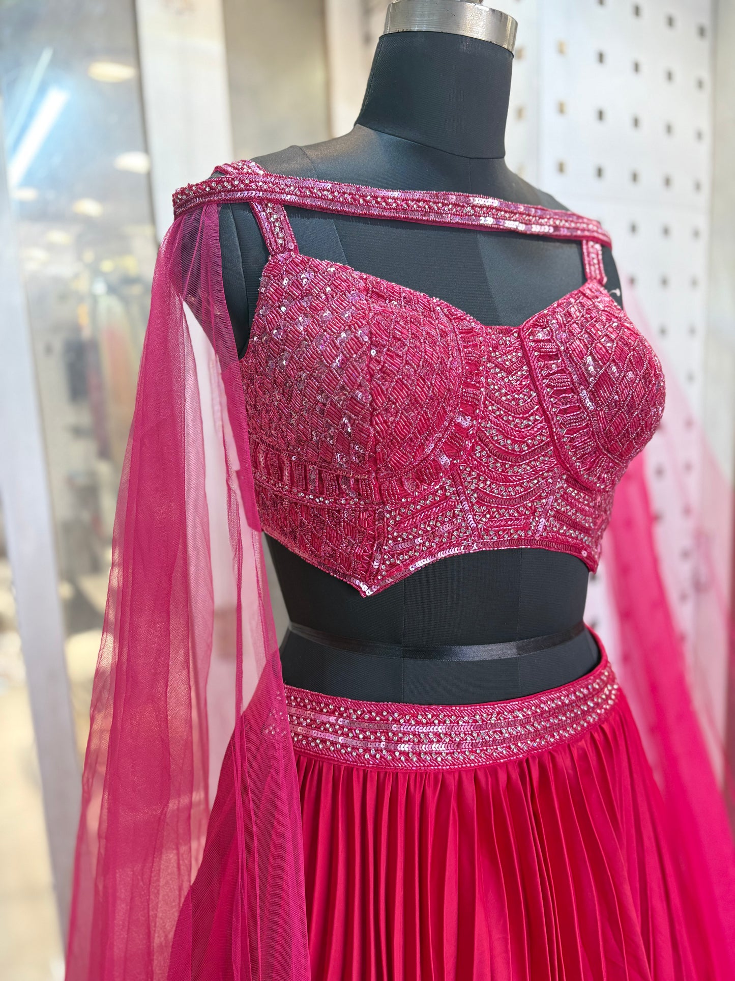 crop top and Fishcut with attach drape