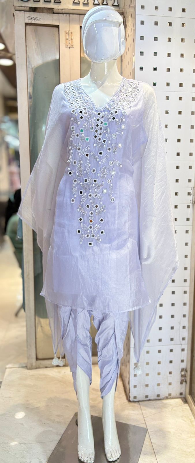 Kaftan with tulip pants